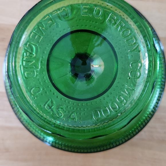 Vintage E O Brody Co Pressed Glass Made in USA - Picture 4 of 5